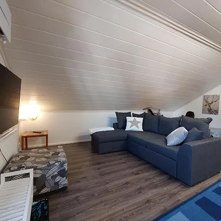 아파트 Penthouse With A Balcony Hyvinkää